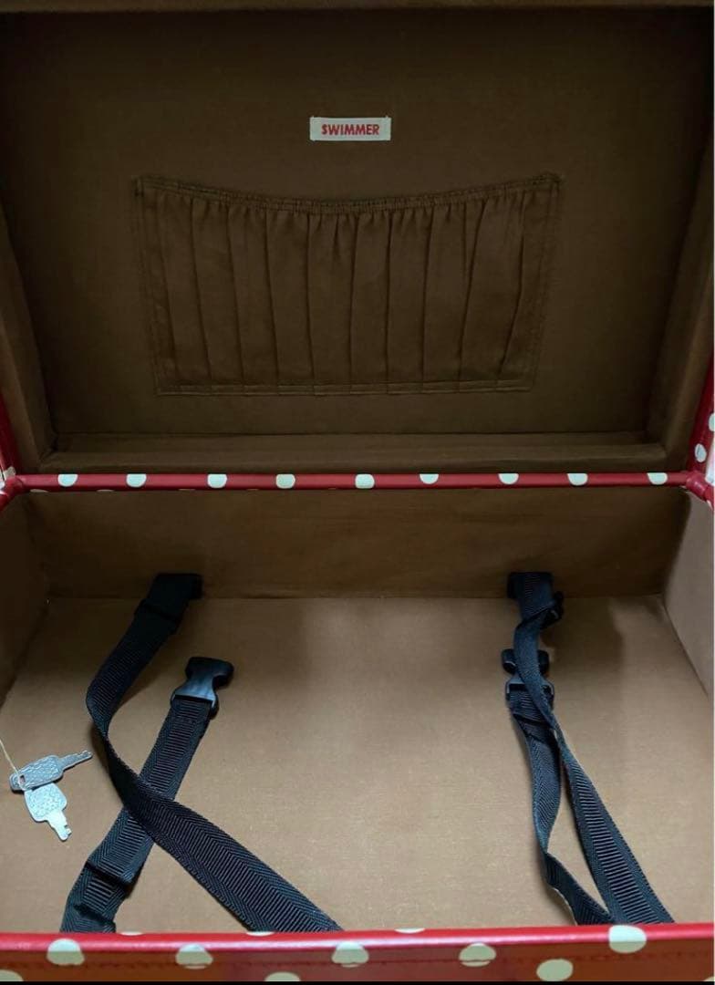 SWIMMER・スイマー コロ付きトランク キャリーケース 未使用品!!