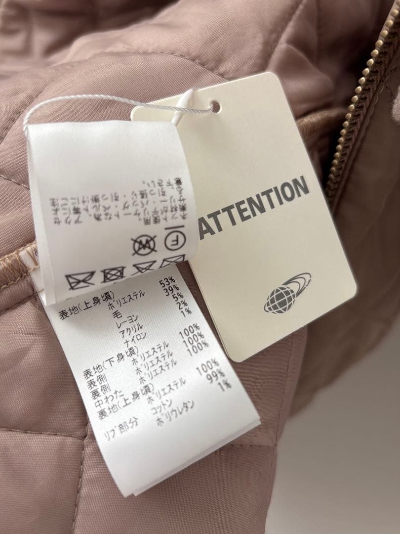 ♡m_m♡【新品未使用】カロリナグレイサー　キルティングフリルコート