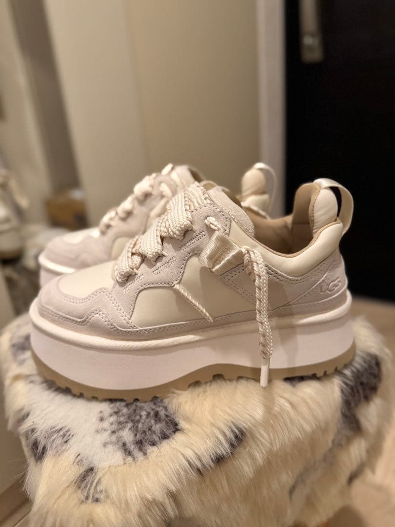 [UGG] Astromel 厚底プラットフォーム スニーカー