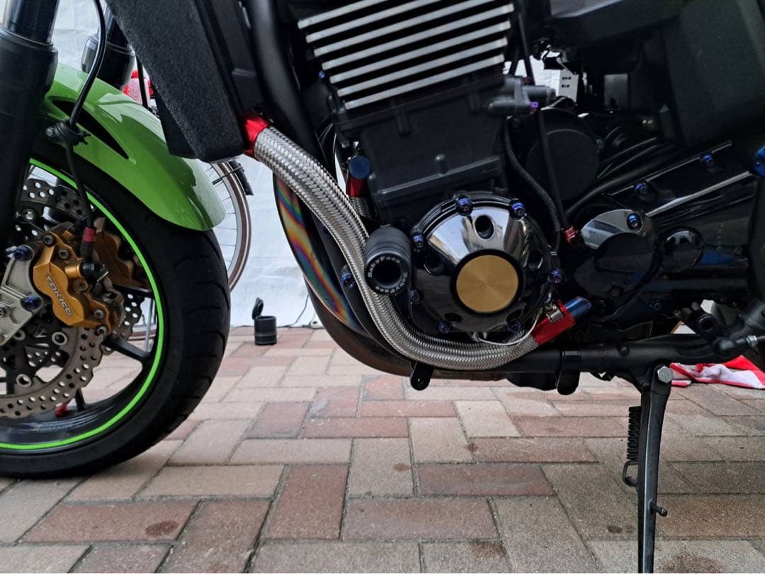 ZRX1200ダエグ　ラジエターホース