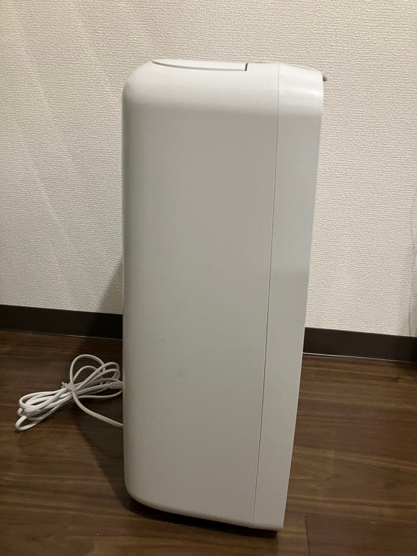 SHARP 除湿機 ホワイト スリムデザイン
