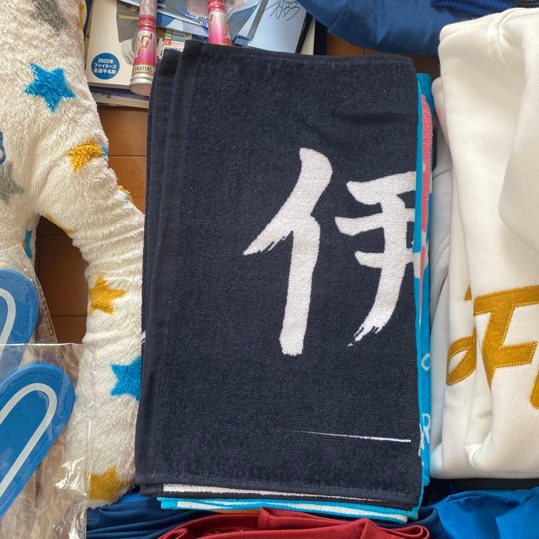 北海道日本ハムファイターズユニフォーム他セット　新庄清宮西川遥輝伊藤大海野村佑希