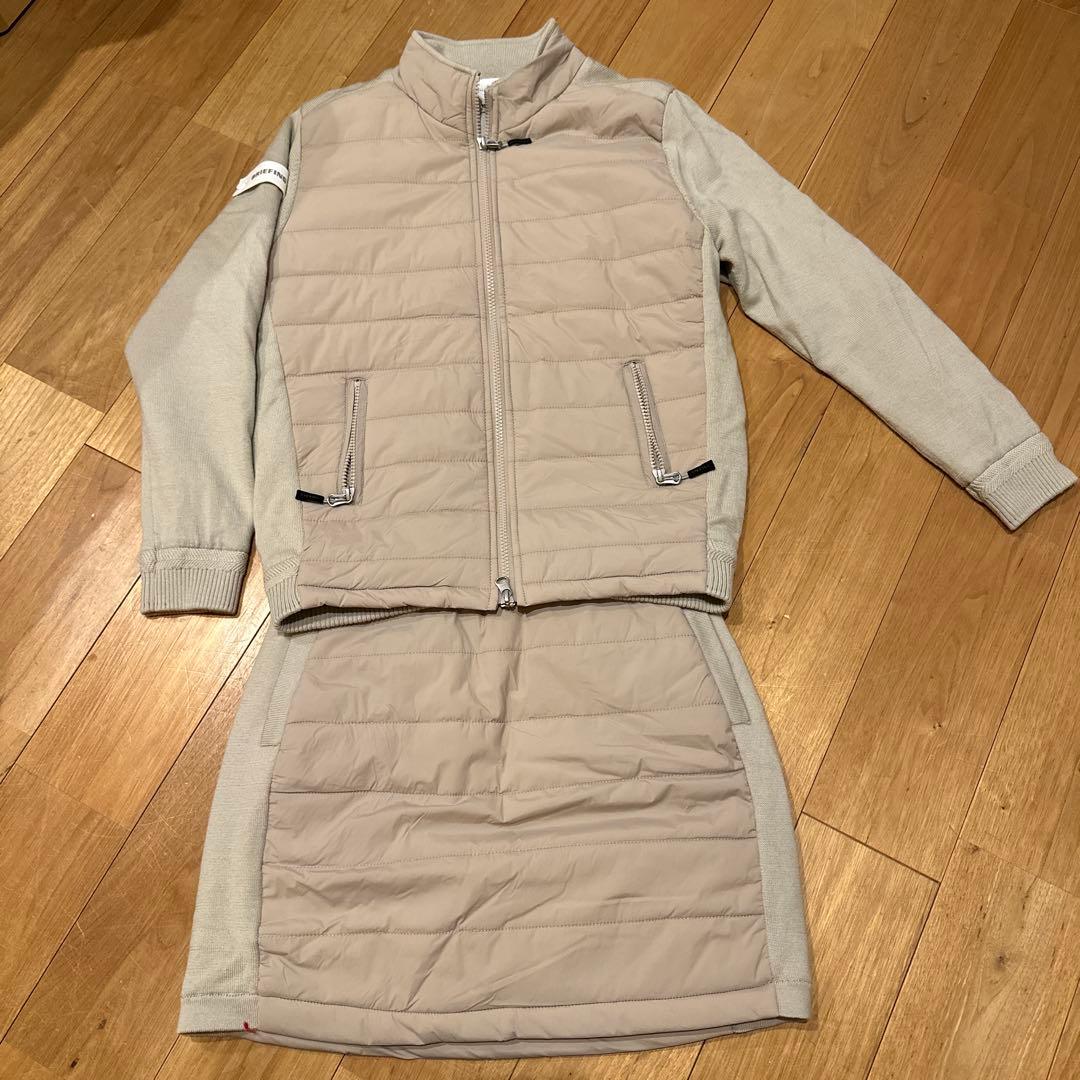 ブリーフィングゴルフ　ベージュセットアップ　美品　Lサイズ
