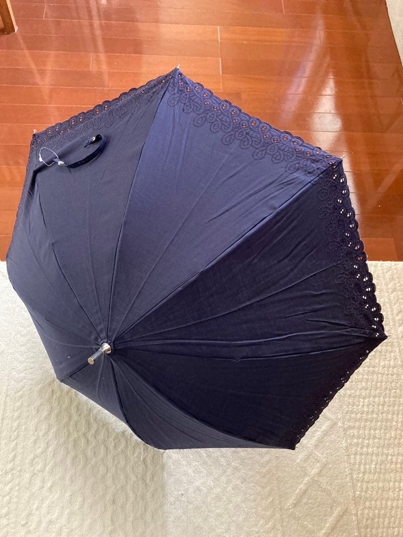 【新品未使用・日本製】レース刺繍 晴雨兼用 長傘／バンブー2本