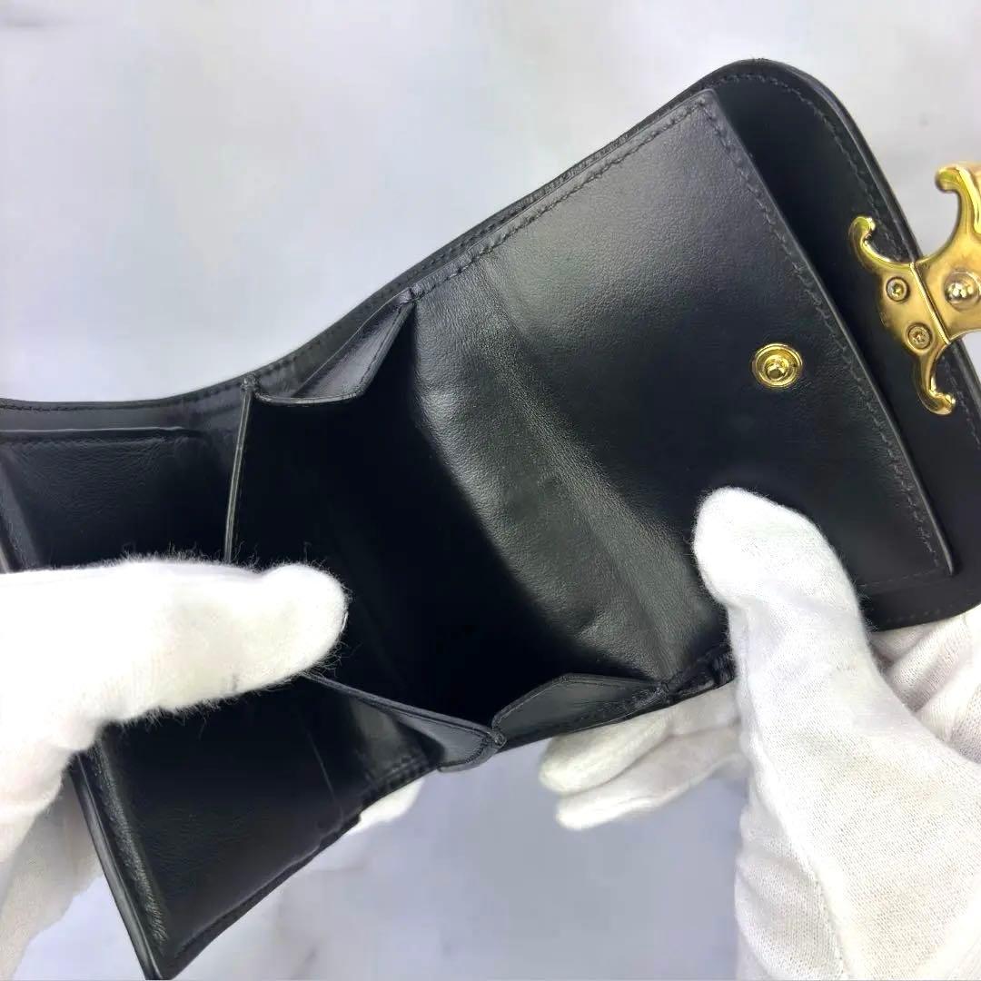 【極美品】 正規品✨ CELINE スモール フラップウォレット トリオンフ 黒