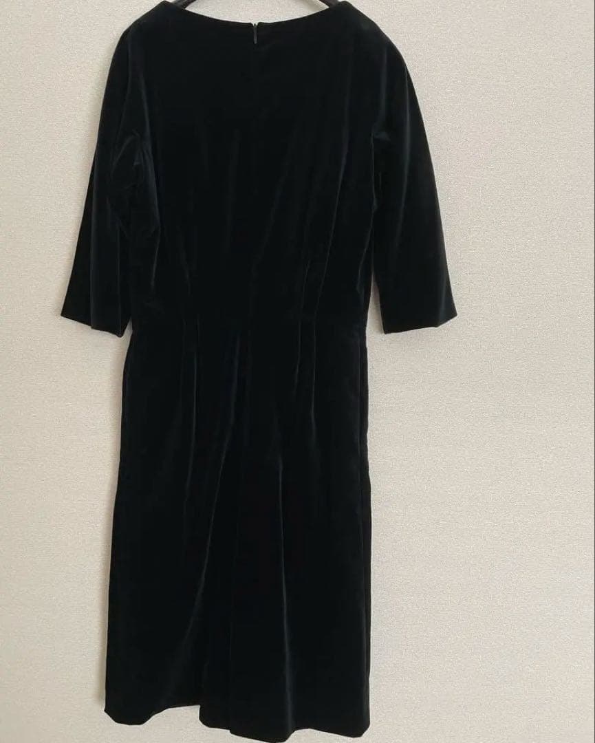 おまとめ①マーガレットハウエル ベルベットワンピース　②miumiu ワンピース