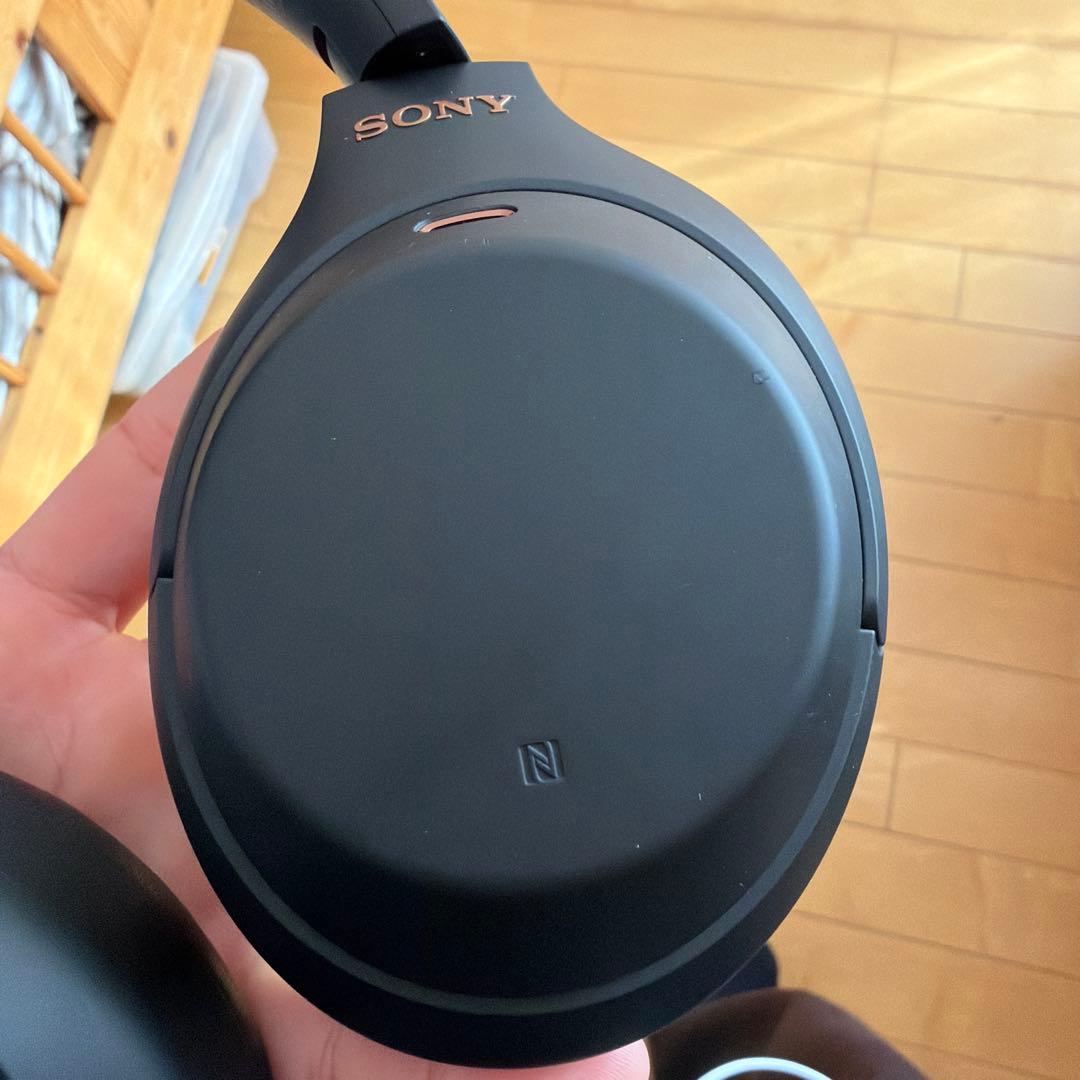 ソニーのワイヤレスノイズキャンセリングステレオヘッドセットWH-1000XM4