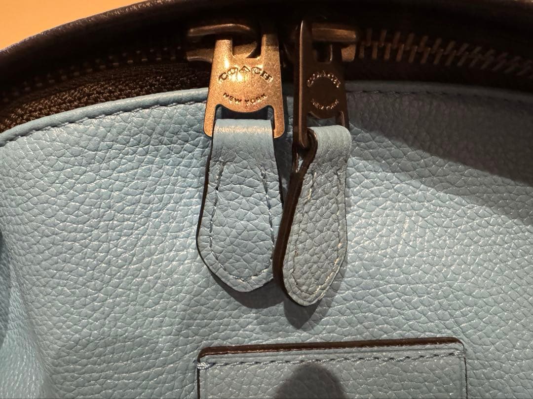 いそはつ【Coach】2トーンバックパック