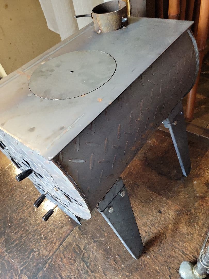 コンパクト薪ストーブ 金属製