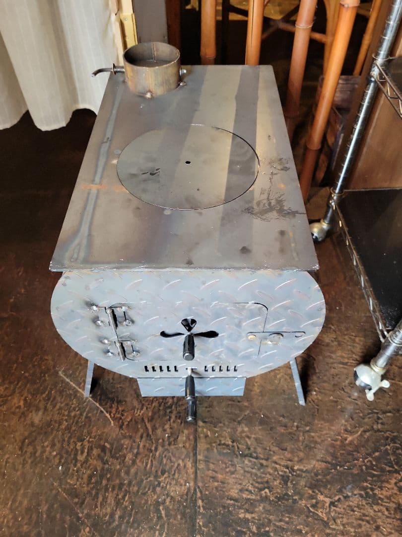 コンパクト薪ストーブ 金属製