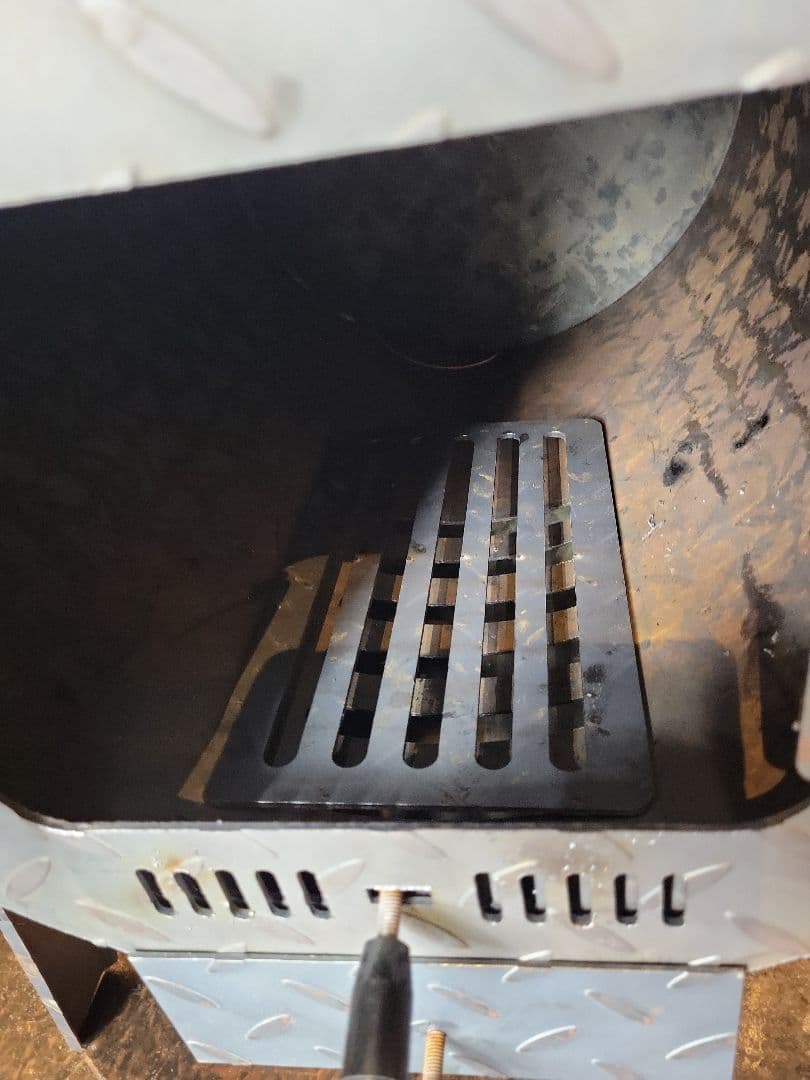 コンパクト薪ストーブ 金属製