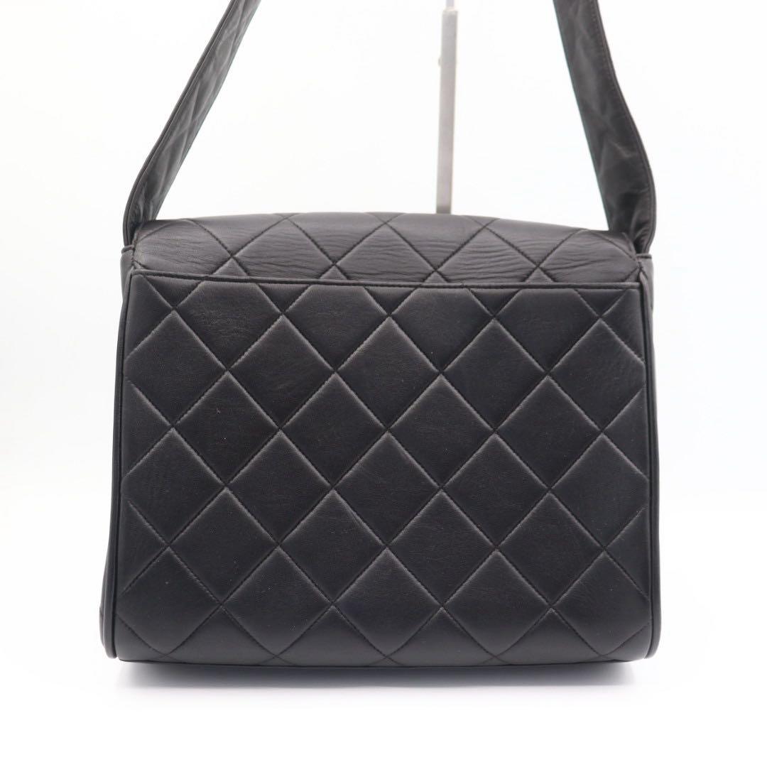 美品　シャネル　ラムスキン　ココマーク　ショルダーバッグ　ブラック