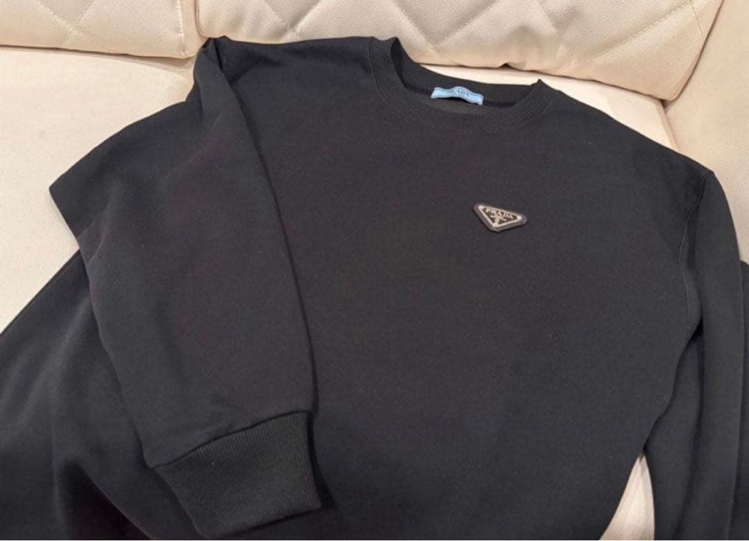 1月25日まで掲載！プラダスウェット