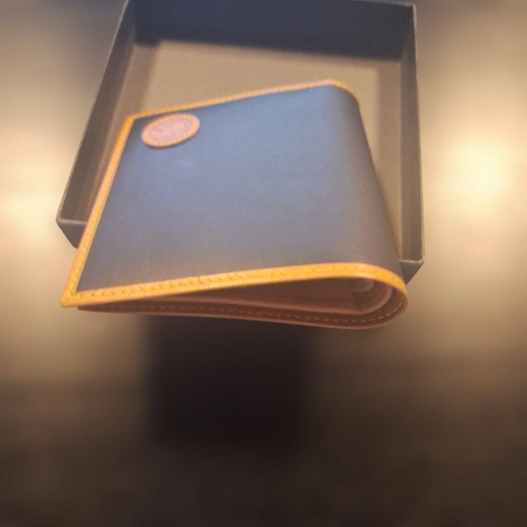 ネイビー レザー 二つ折り財布