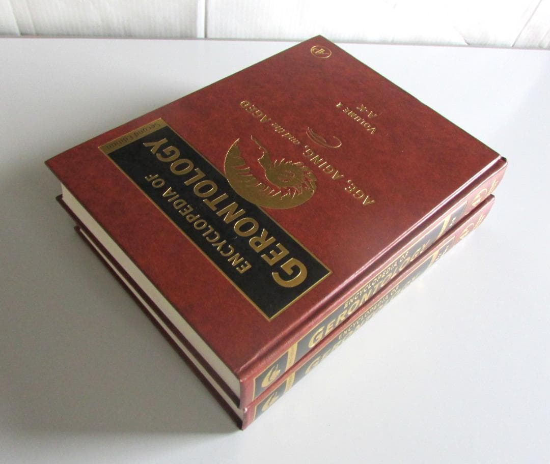 Encyclopedia of Gerontology(第2版・全2巻) 洋書