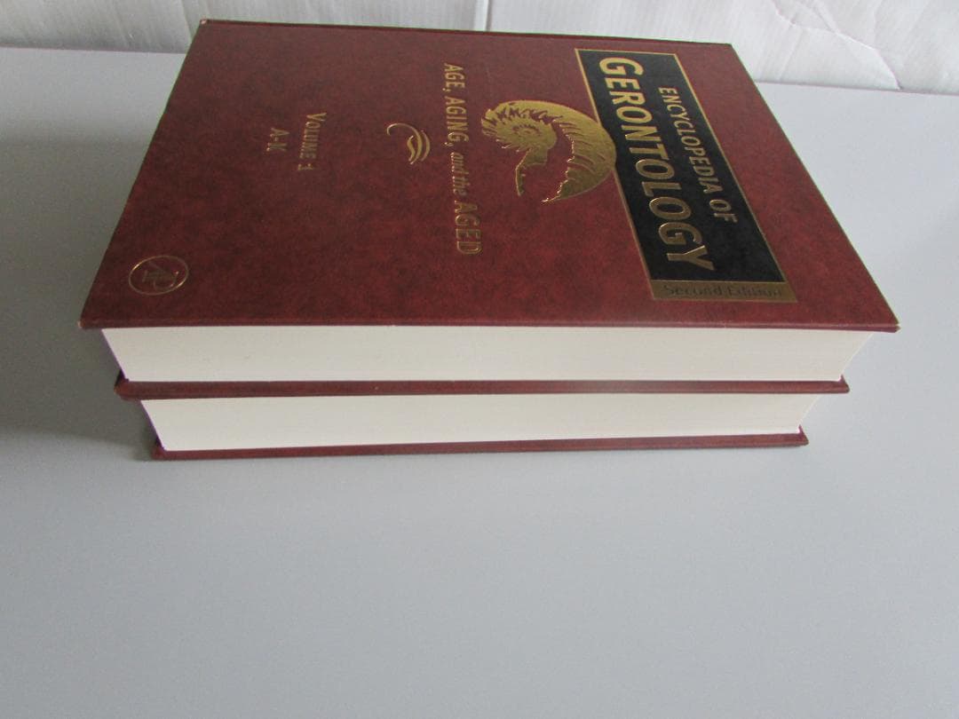 Encyclopedia of Gerontology(第2版・全2巻) 洋書