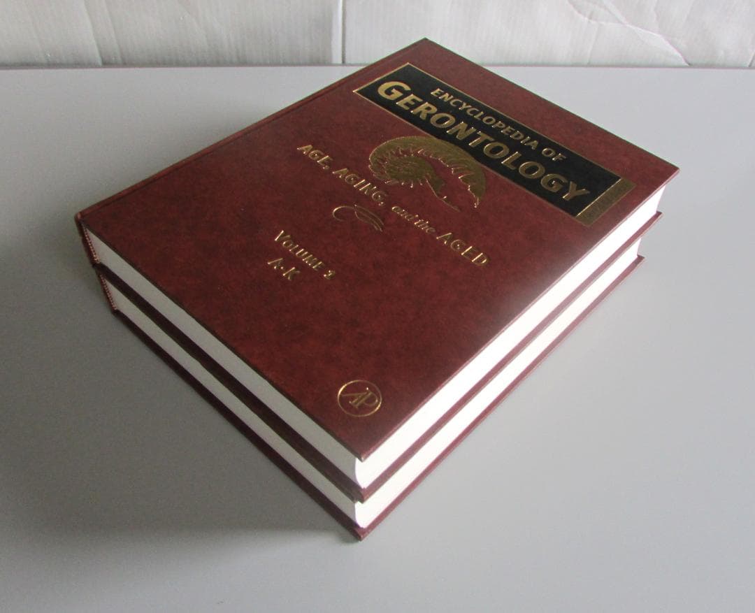 Encyclopedia of Gerontology(第2版・全2巻) 洋書
