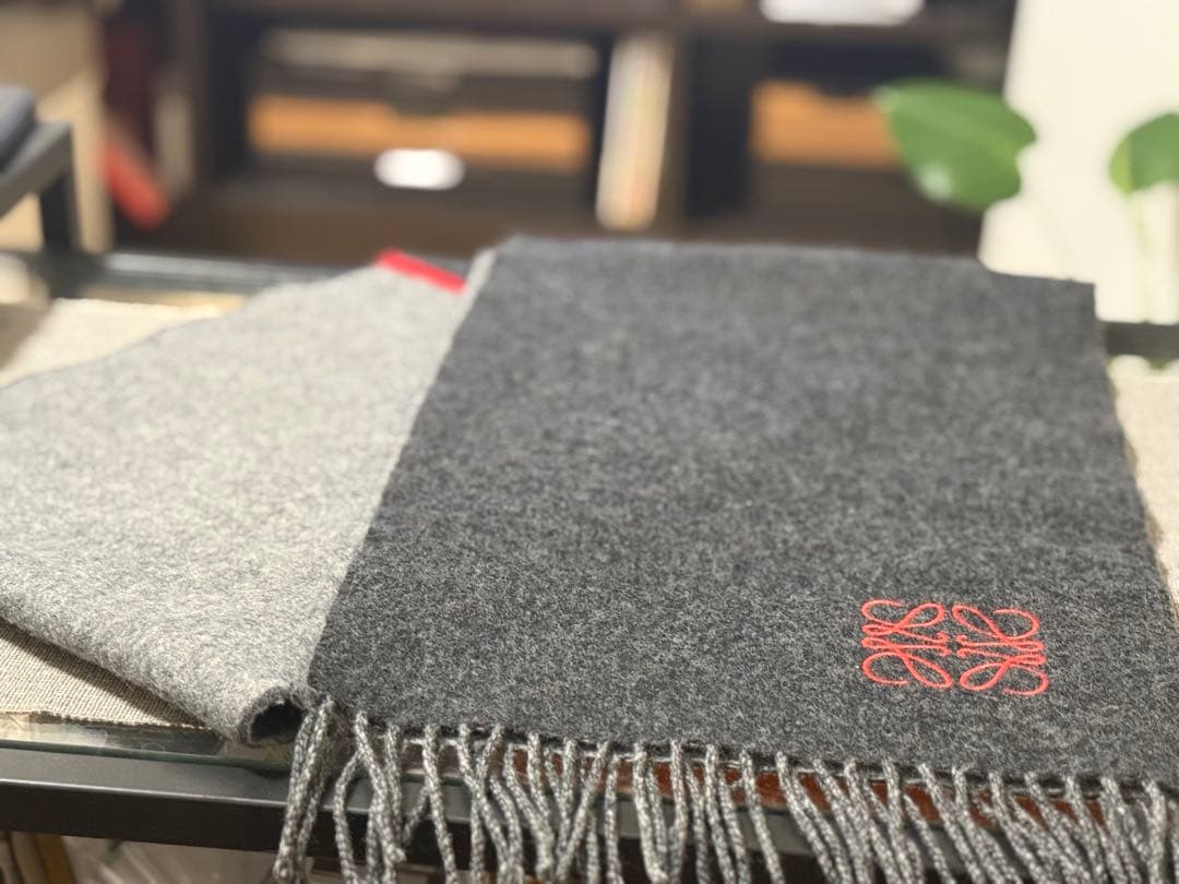 ロエベLOEWE マフラー　グレー×レッド　リバーシブル