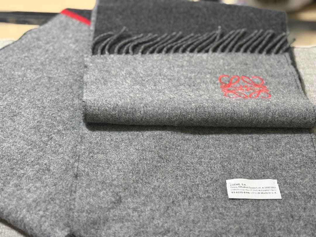 ロエベLOEWE マフラー　グレー×レッド　リバーシブル