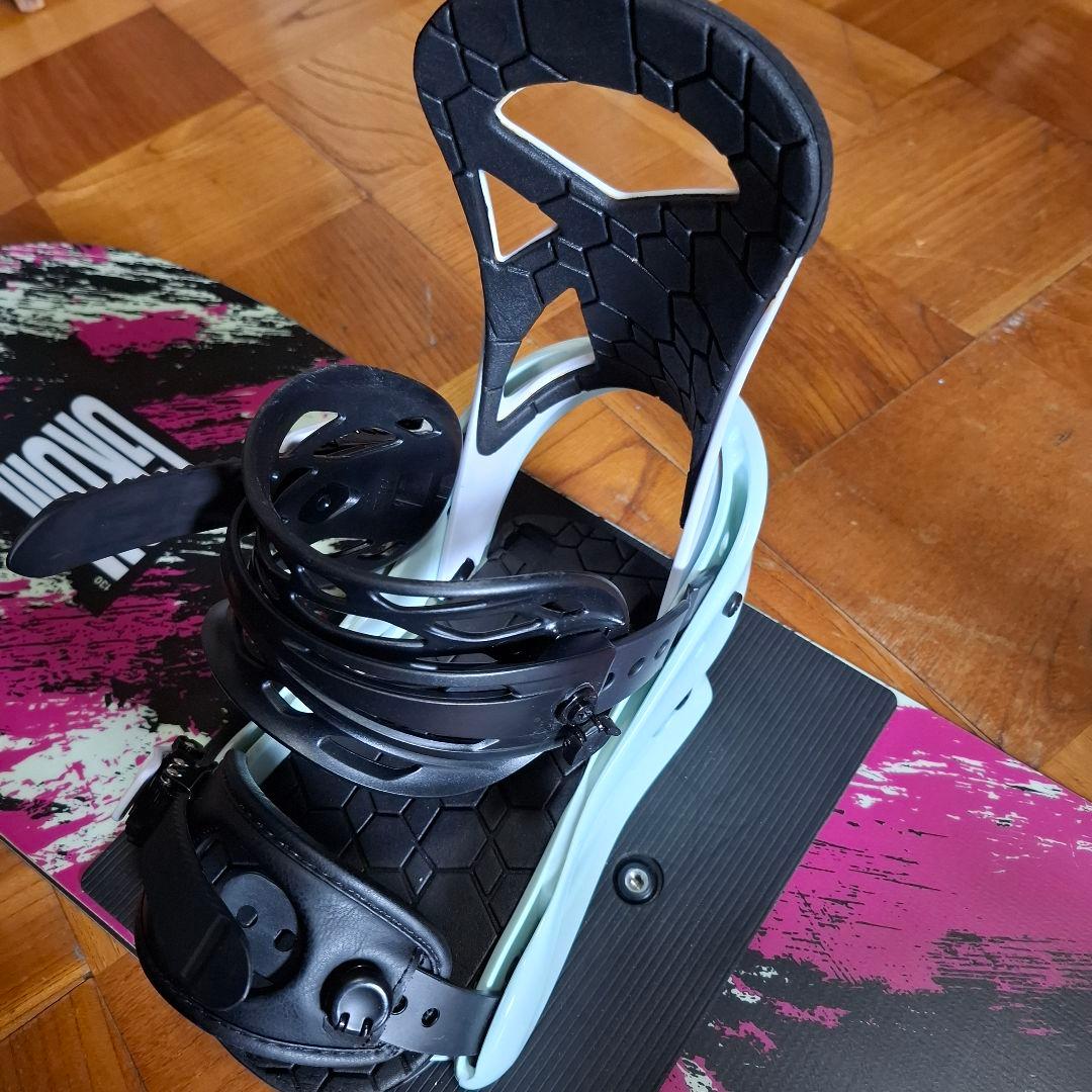 BURTON GROM 130cm 　キッズスノーボードバインディング２点セット