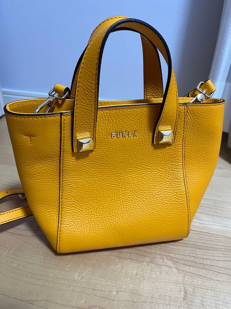 新品未使用　フルラ　ハンドバッグ　ショルダー付