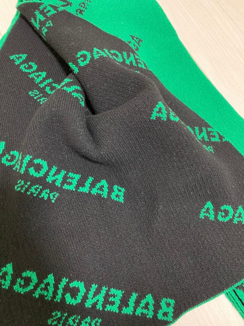 BALENCIAGA グリーン ニットマフラー