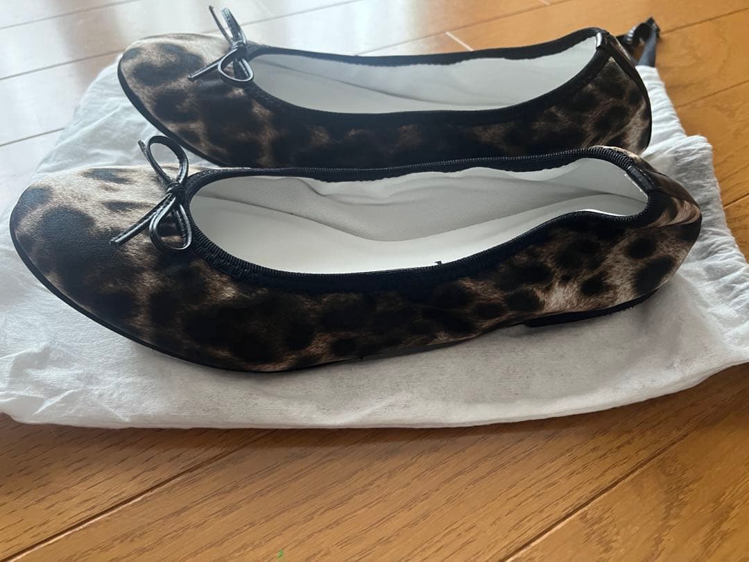 ウォータープルーフ サテンレオパードプリント グレージュ