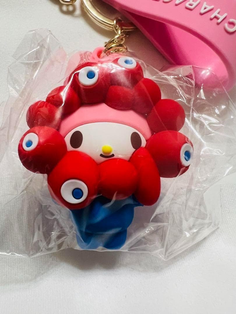 【新品】EXPO2025 ミャクミャク マスコットキーホルダー キティ＆マイメロ