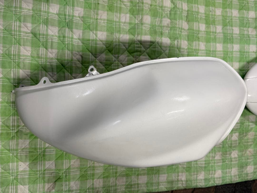 カズ様購入品 ホーネット 250 タンク、フロントフェンダー、リアカウルセット
