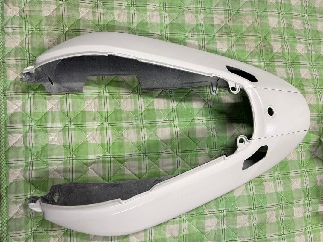 カズ様購入品 ホーネット 250 タンク、フロントフェンダー、リアカウルセット
