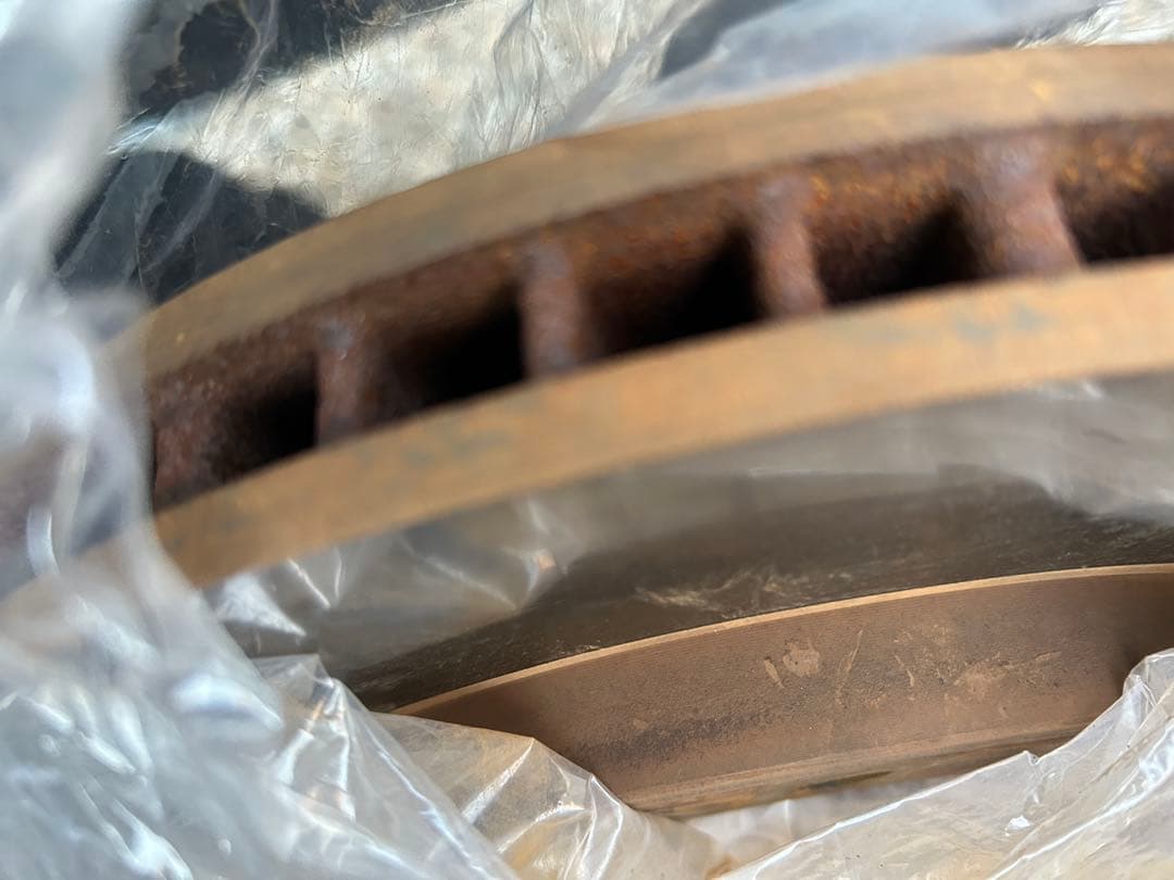 日産セレナ　C27 S-Hybrid 純正ブレーキパッドと純正ローターセット