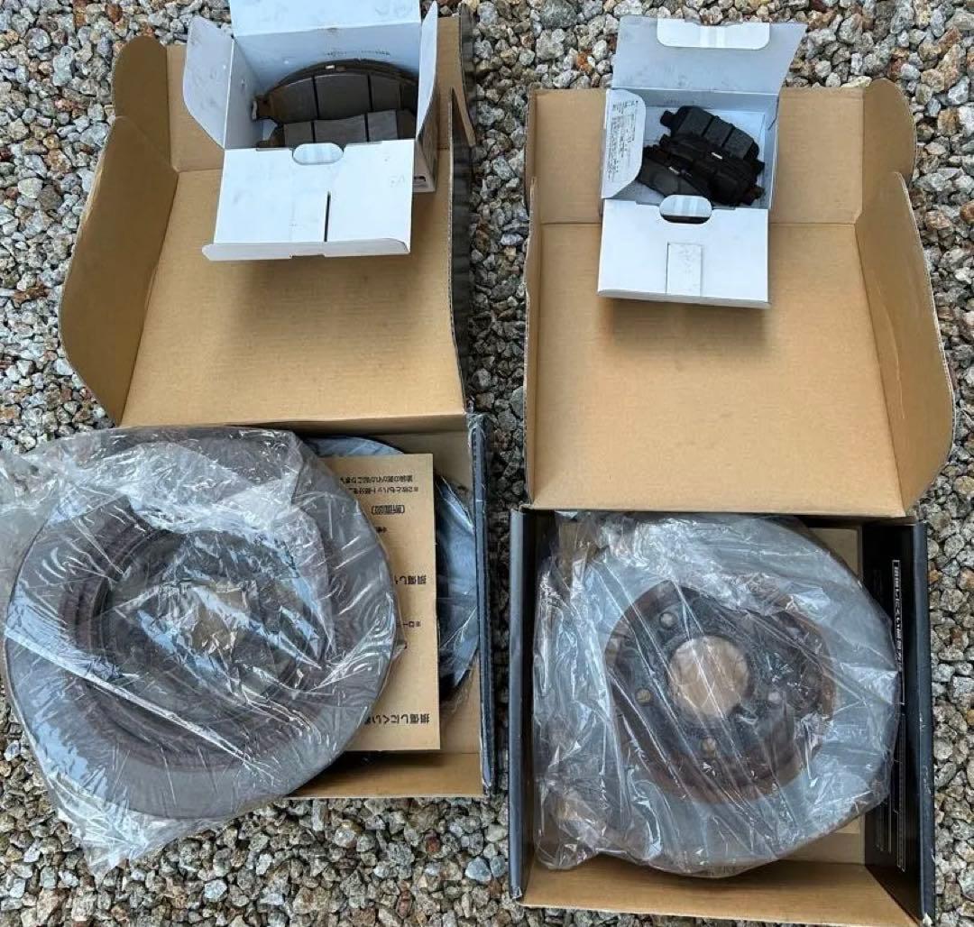 日産セレナ　C27 S-Hybrid 純正ブレーキパッドと純正ローターセット