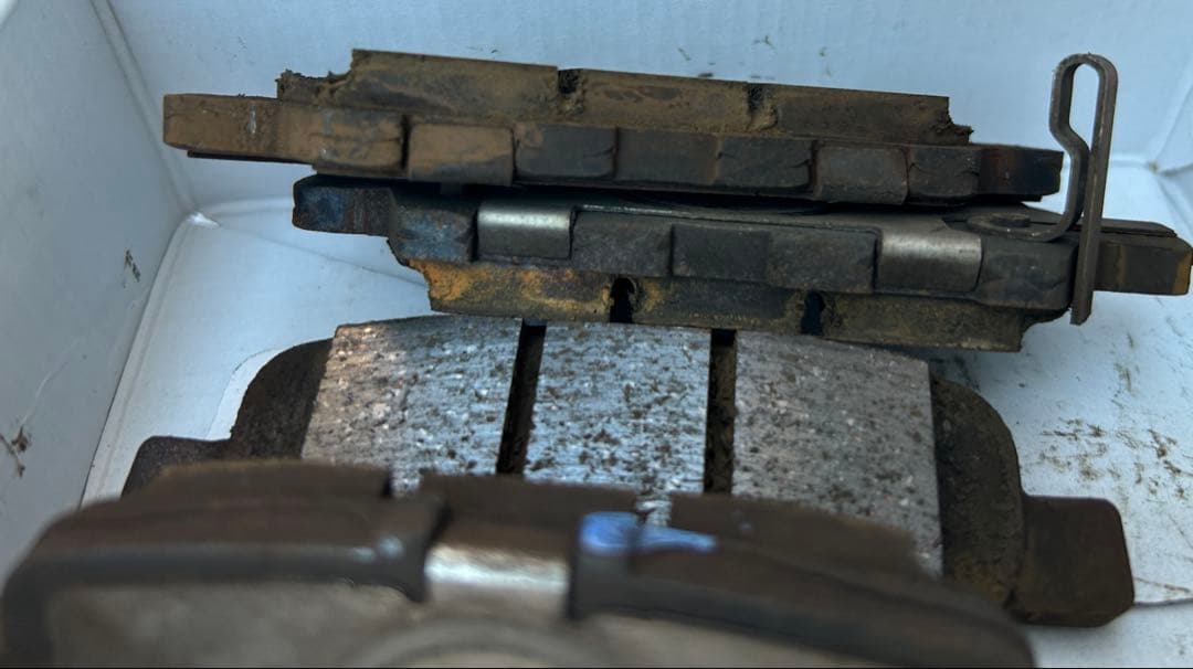 日産セレナ　C27 S-Hybrid 純正ブレーキパッドと純正ローターセット