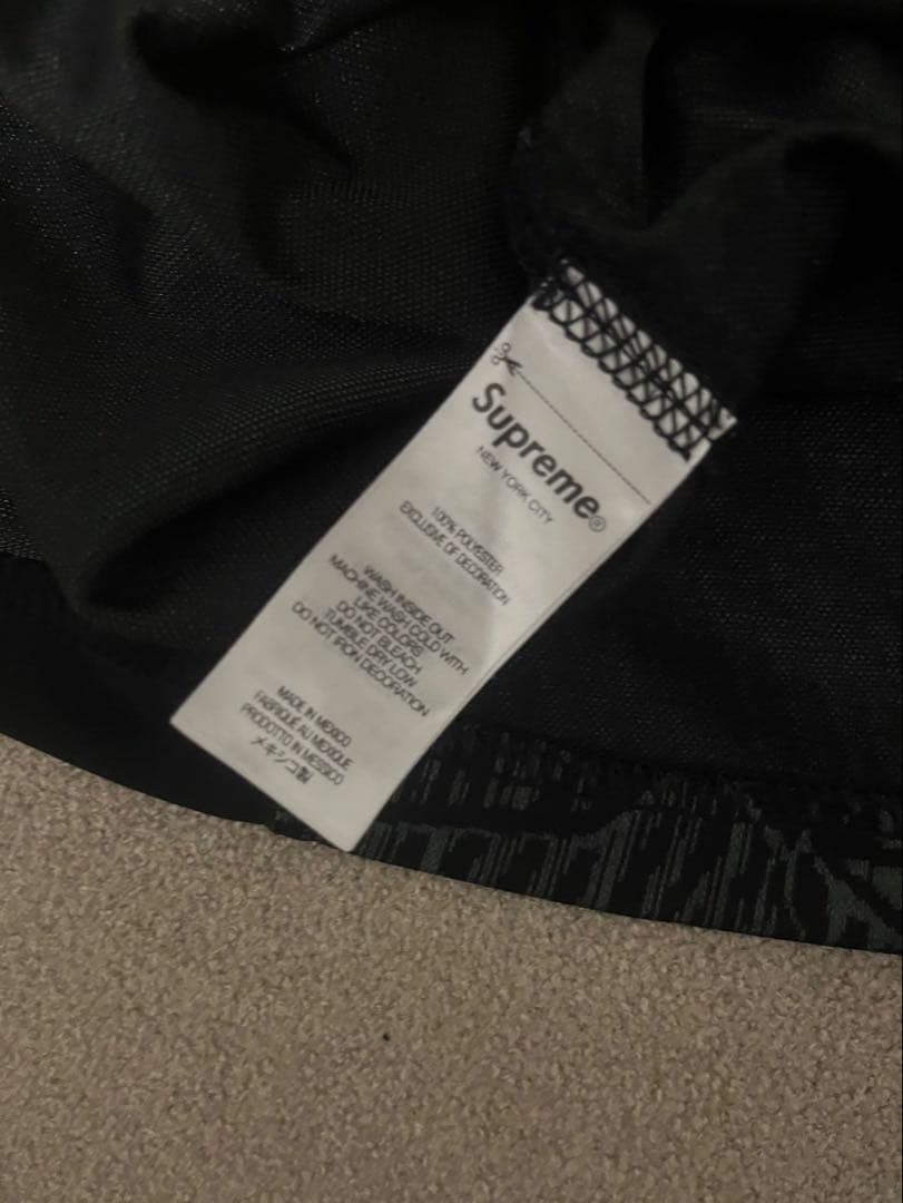 supreme サッカーTシャツ