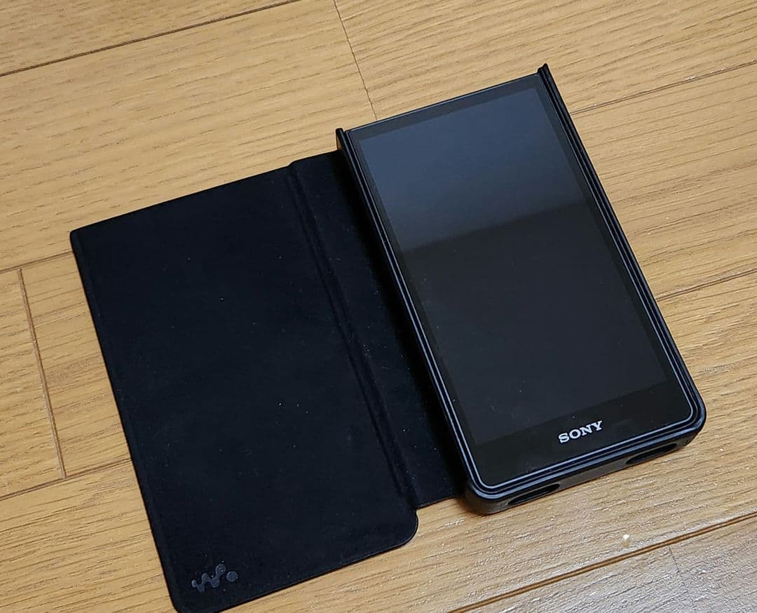 NW-ZX707 WALKMAN　ケース付き