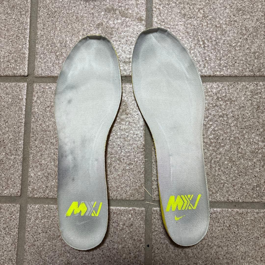 NIKE マーキュリアル