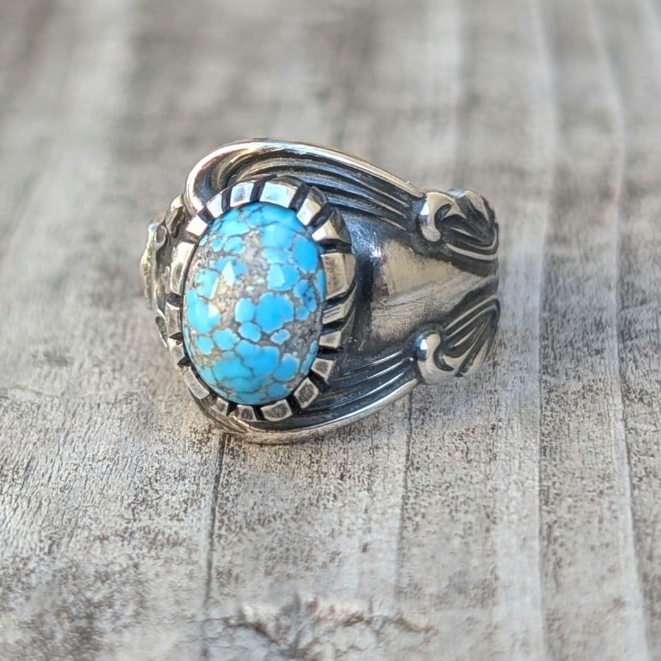 ハンドメイドのターコイズリング　インディアンジュエリー風　スプーンリング