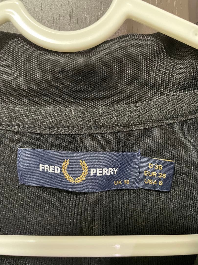 【Fred Perry】クロップド ジャージ