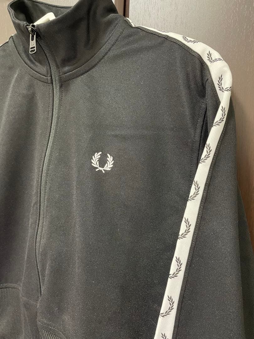 【Fred Perry】クロップド ジャージ