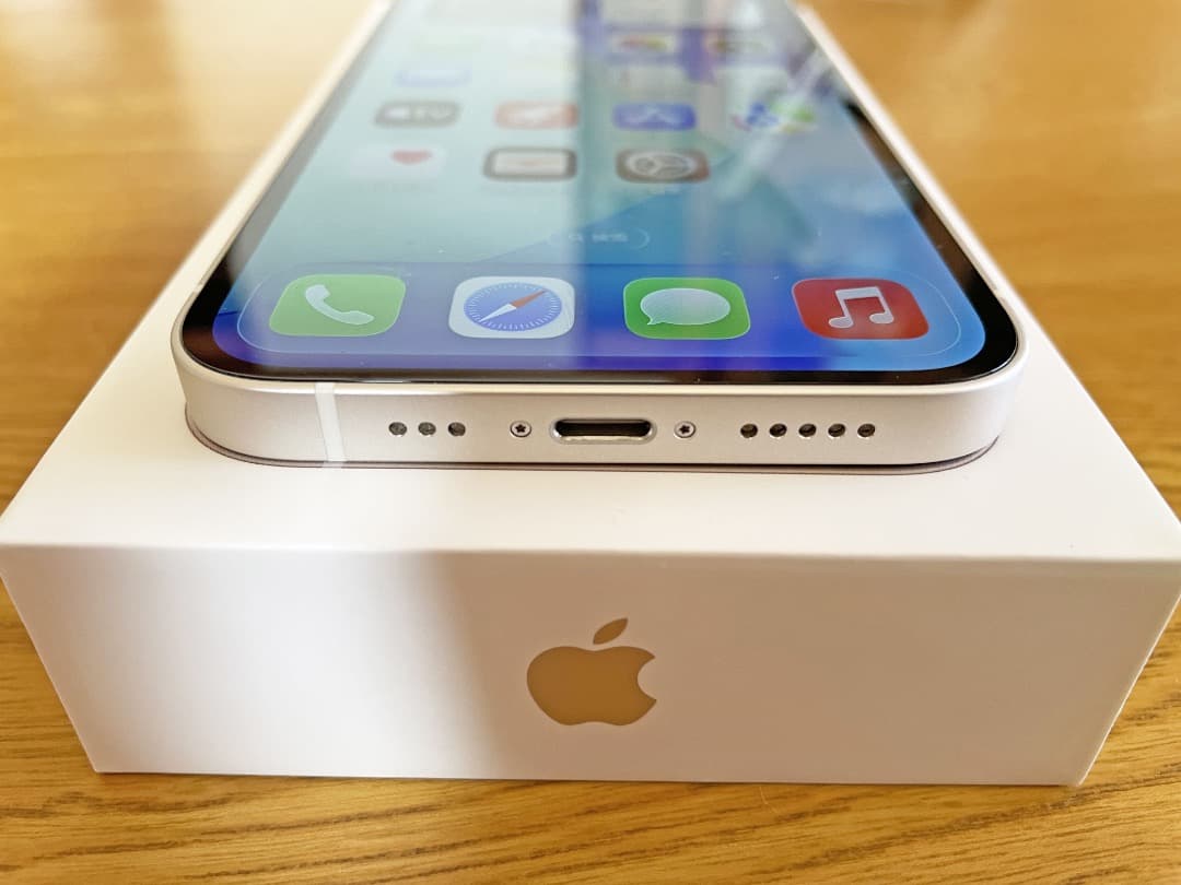 iPhone 12 64GB　ホワイト