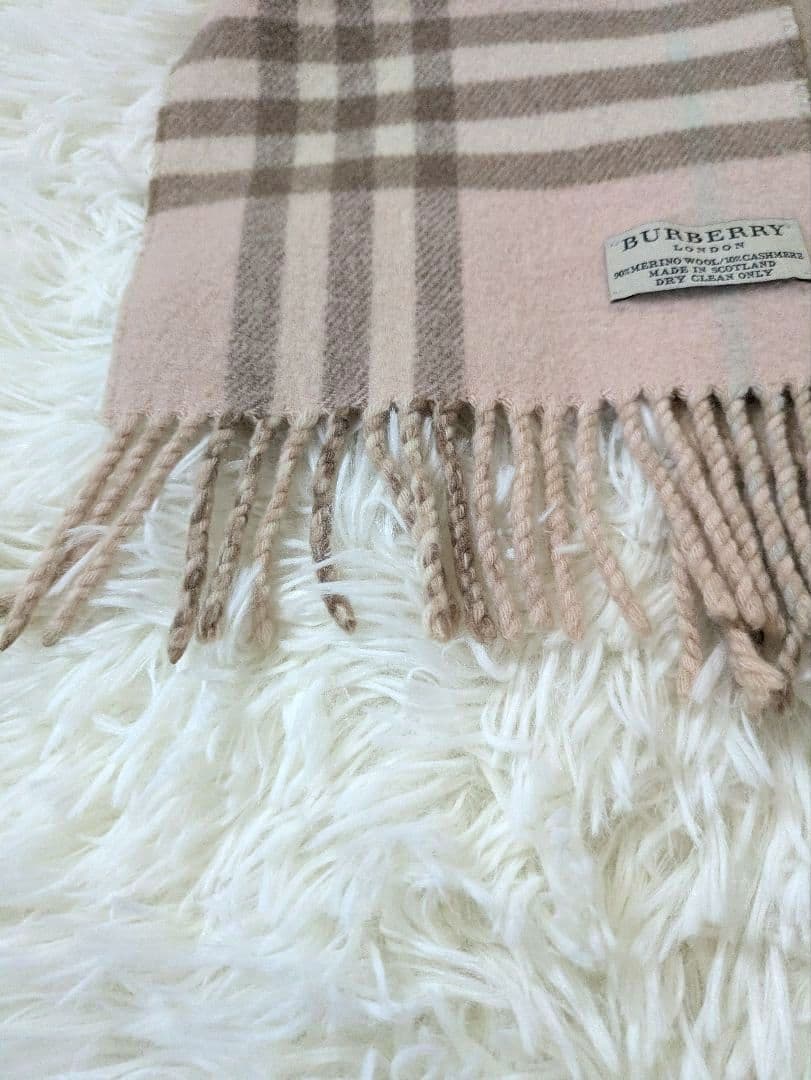希少　BURBERRY　バイカラー ベビーピンクマフラー ショール