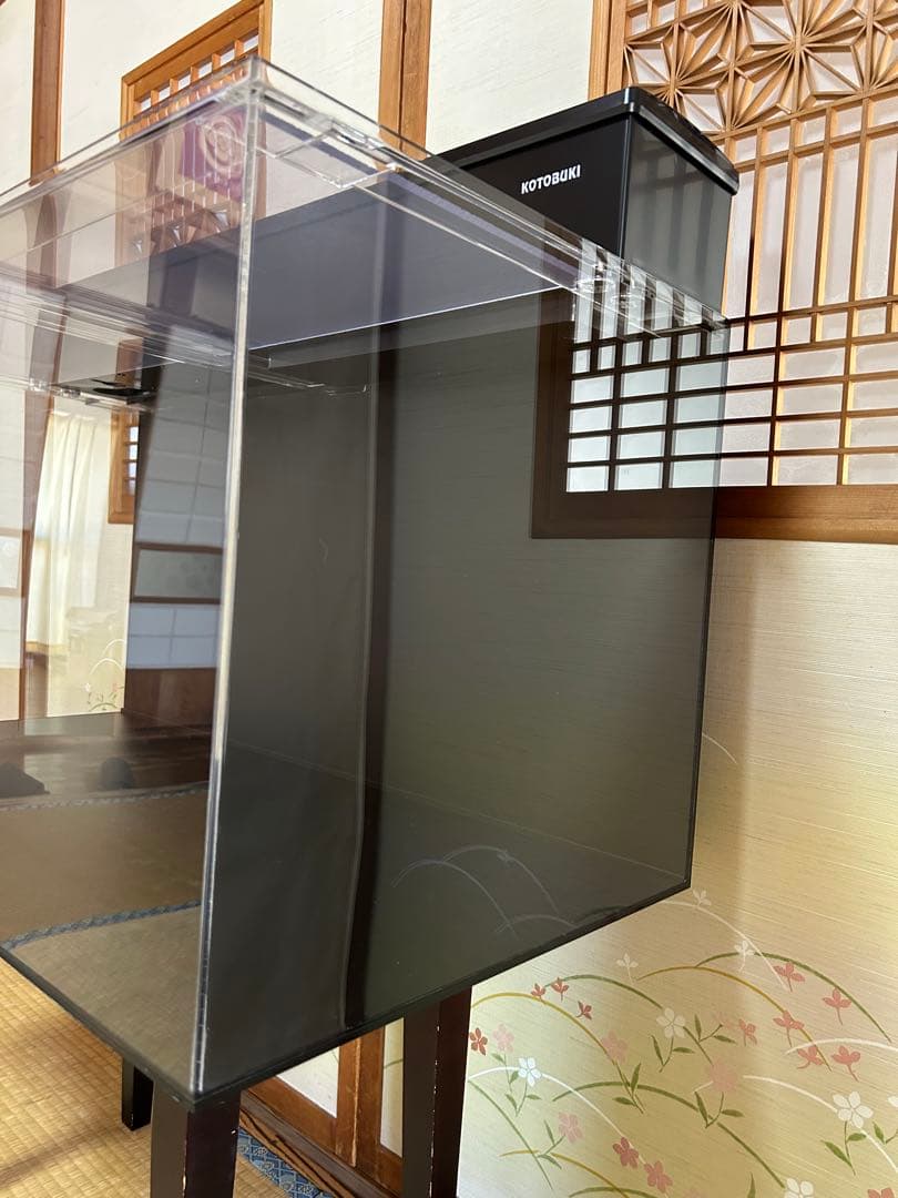 引き取り限定　90センチ底面背面艶消しブラックアクリル水槽　上部フィルター