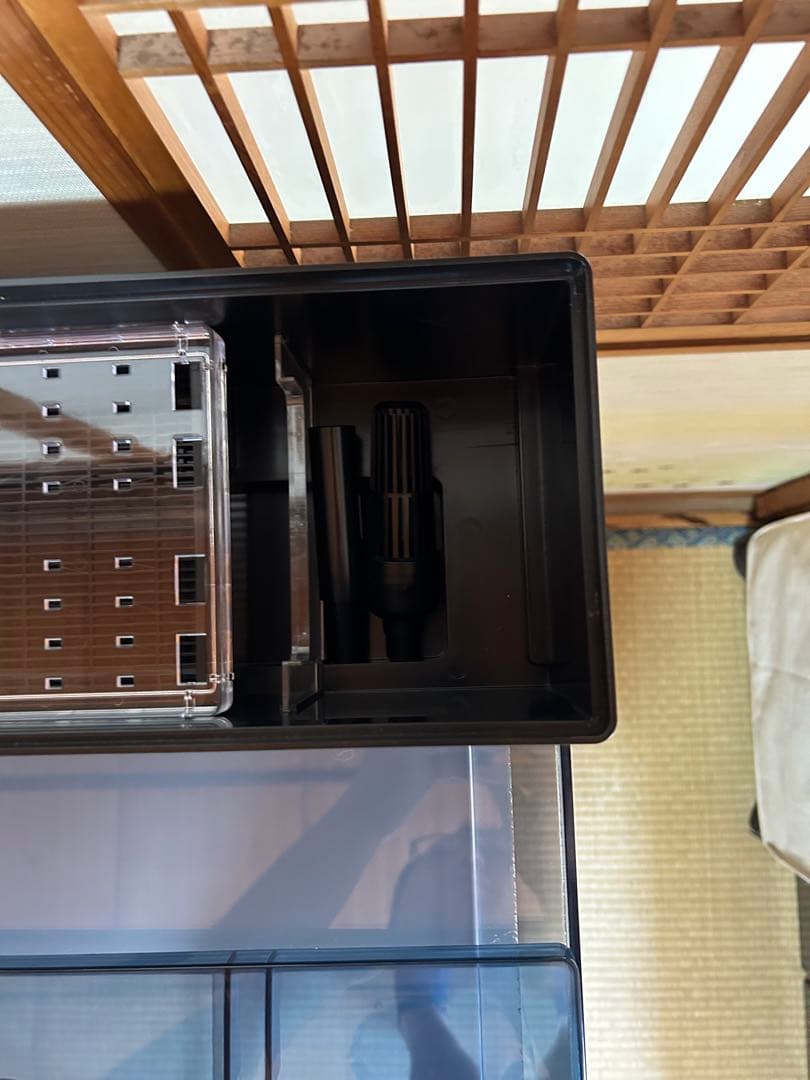 引き取り限定　90センチ底面背面艶消しブラックアクリル水槽　上部フィルター