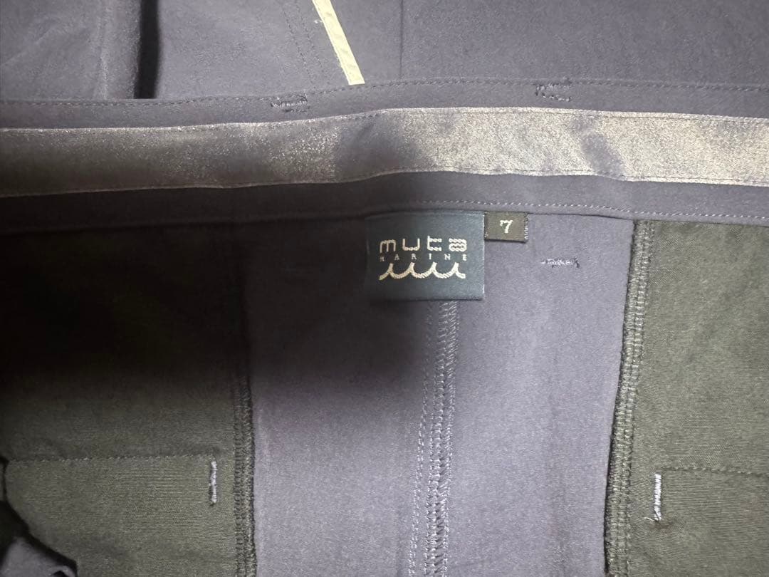 超美品 ムータ マリン ストレッチナイロン セットアップ 紺 6/7