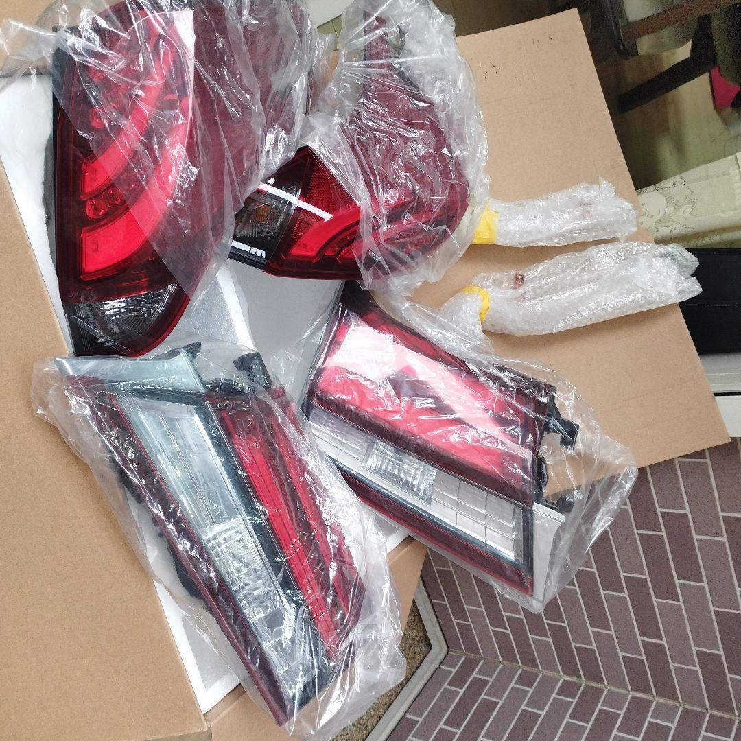 アルファード30前期純正LED テールランプ セット
