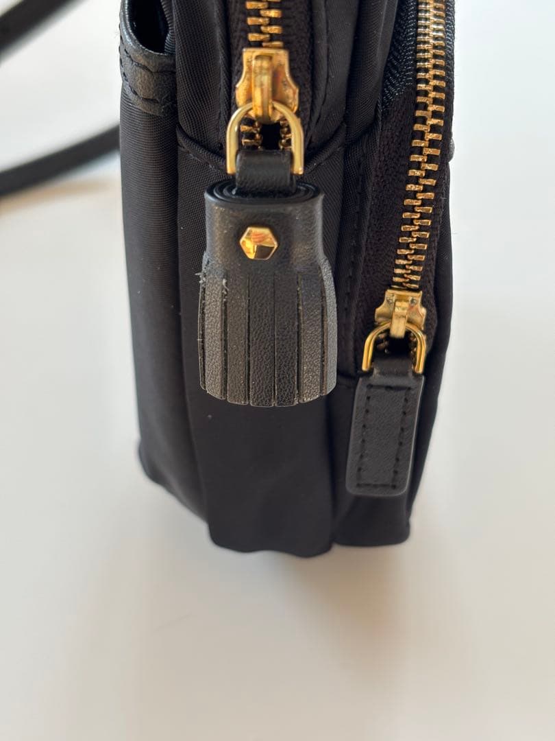 アニヤハインドマーチ ショルダーバッグ エッセンシャルズ クロスボディ