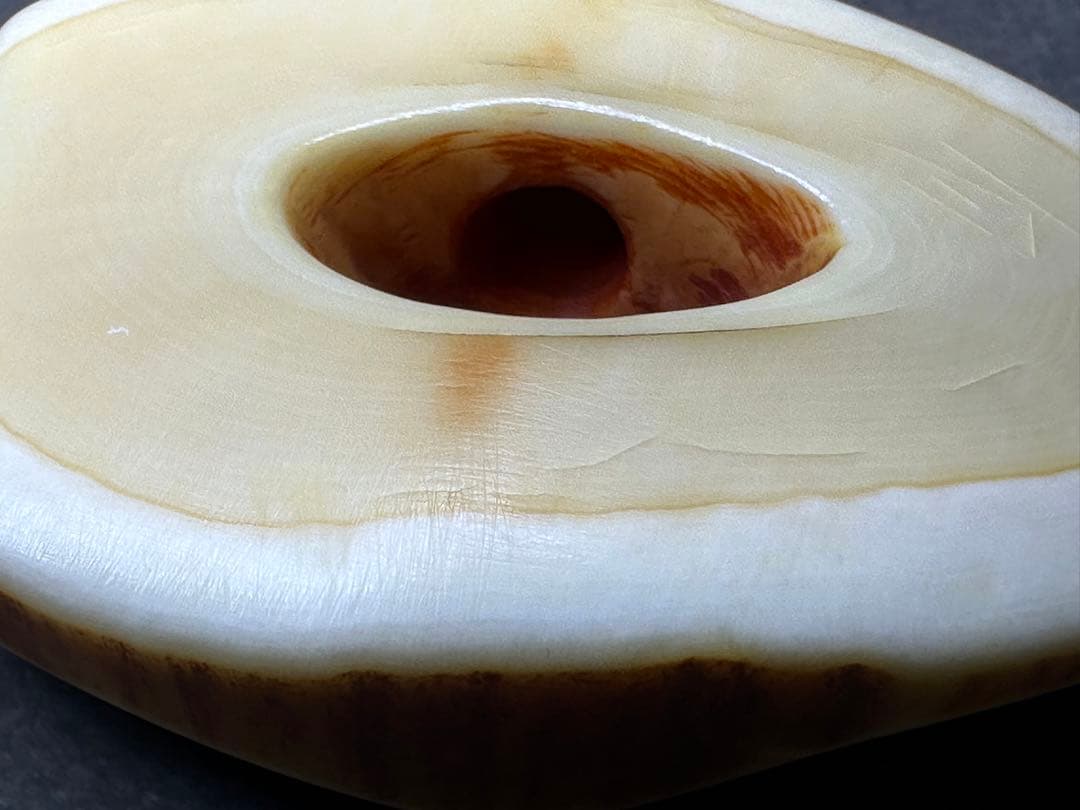 極上　根付　鯨歯　天然素材　アンティーク　和彫　置物　骨董　飾り物　古美術品