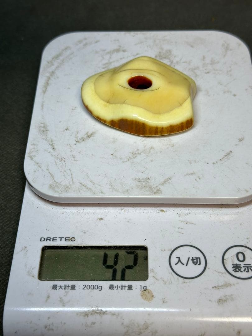 極上　根付　鯨歯　天然素材　アンティーク　和彫　置物　骨董　飾り物　古美術品