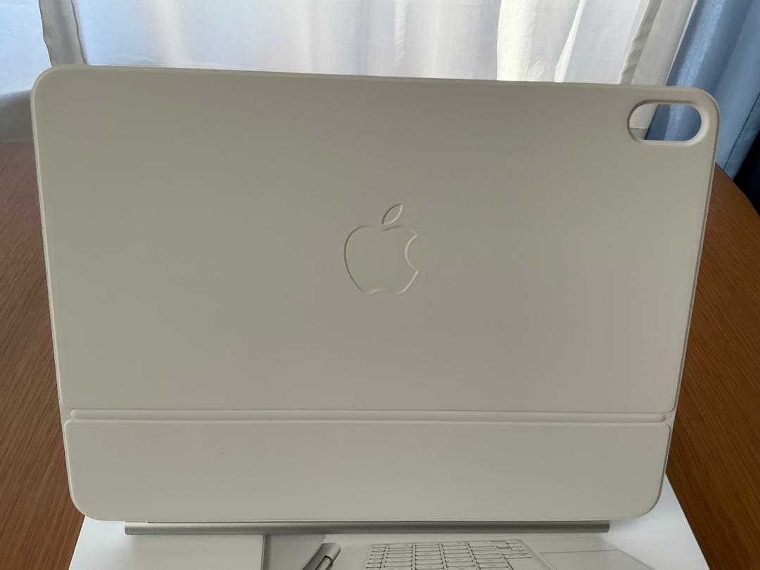 Apple iPad Air M3 11インチ及びmagic keyboard