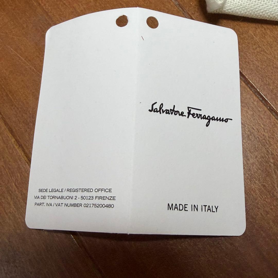 Salvatore Ferragamo ブラックヘアバレッタ　黒　フェラガモ